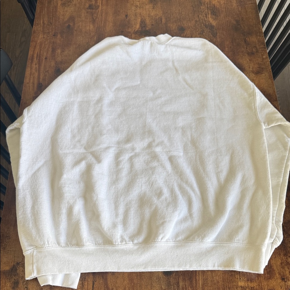 Oversized Gildan White Crewneck Sweatshirt with Nike cow-Print Logo - Picture 3 of 3